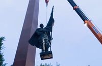 Все – в Чернівцях «русского солдата» вже нема