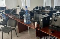 Шахрайський кол-центр на Закарпатті припинив свою діяльність: поліцейські затримали відповідальних осіб