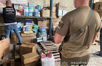 Мешканців Рівненщини викрили на масштабному продажі гуманітарної допомоги