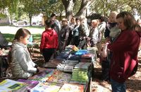 У Рівному дітям-переселенцям роздавали книги та канцелярію (ВІДЕО)