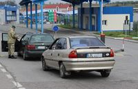 В Україні з жовтня планують запустити електронну чергу на кордоні