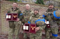 Зеленський відзначив державними нагородами десантників львівської 80-ки