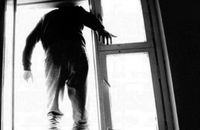 В Тячеві службовець РДА вистрибнув з вікна четвертого поверху