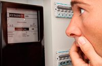 Польський уряд догосподарювався: пропонує полякам гасити світло, аби зменшити комунальні оплати