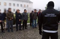 Завдали десятки мільйонів збитків: волинські оперативники шукають групу шахраїв