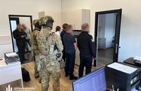 Львівські митники незаконно «продовжили» безмитне ввезення автомобілів