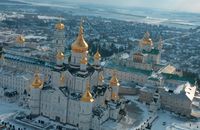 У Почаєві місцеві мешканці обіцяють захищати Лавру «від бєса», а ченці не знають, чи є Росія ворогом (ВІДЕО)