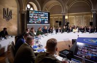 Західна Україна за минулий тиждень: Зеленський у Чернівцях, Аваков на Закарпатті, та «зрадний» Тік-ток