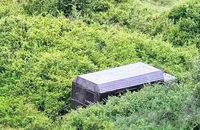 Вантажівка з «військовими» номерами прорвала кордон на Закарпатті: в Угорщині затримали 32 українців