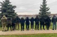 Переправниками ухилянтів за кордон все частіше стають жінки