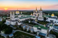 Понад тисяча прочан УПЦ МП йдуть хресною ходою з Кам'янця-Подільського до Почаєва