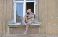 У центрі Львова голий британець розмахував причинним місцем (ОНОВЛЕНО)