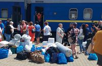 Переселенців з Херсонщини масово прийматимуть і на Закарпатті