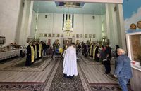 У Чернівцях на похороні військових було більше священників, ніж рідних