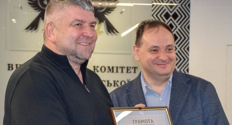 Мер (праворуч) та головний архітектор Івано-Франківська